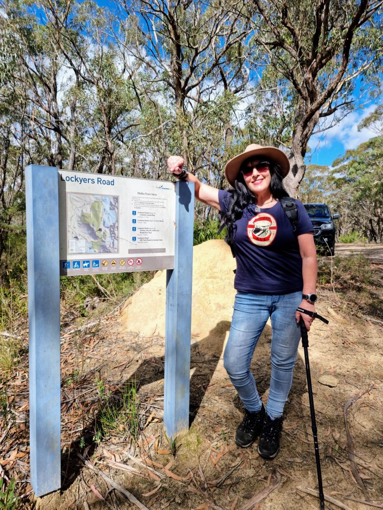 Hartley valley 21 Best Vicki sign lockyers